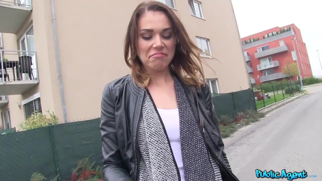 Hottie Jessica Beil hooks up with public agent for porn casting in car   Embed Player
