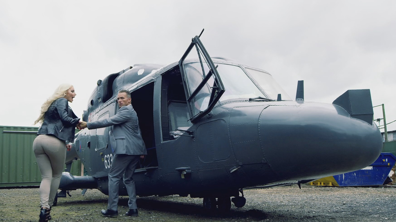 Pilot Bangs Co-Pilot Anny Aurora IN THE PLANE Pilot Bangs Co-Pilot Anny Aurora IN THE PLANE