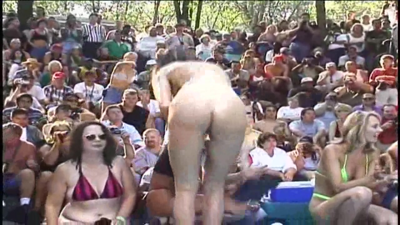 My naked horny wife is fully naked in the public show / Embed Player