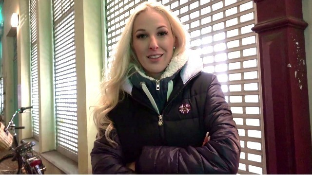 GERMAN SCOUT - VERY HOT BODY TEENAGE MARIE SEDUCE TO COPULATE AT CASTING