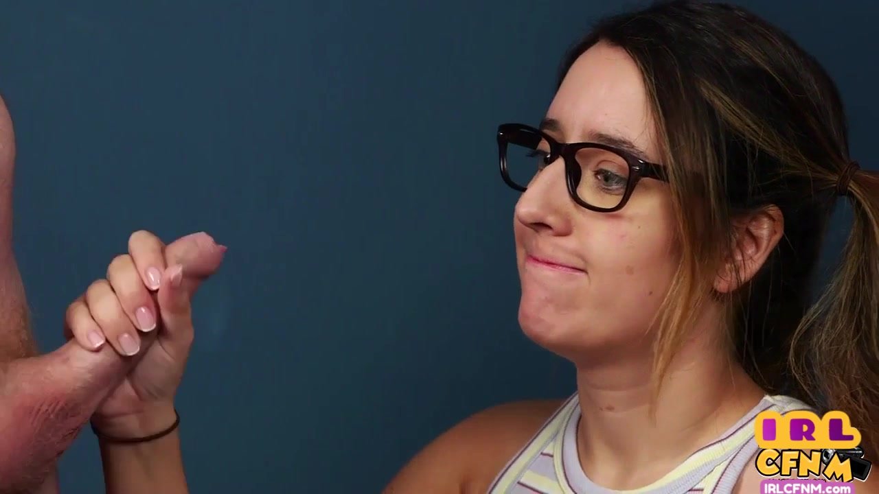 Amateur Porn 21yo CFNM gal with glasses suck n jerks penis 4